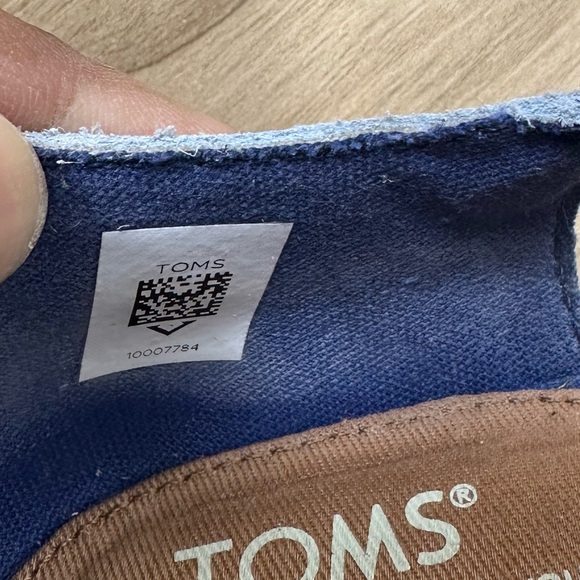 TOMS Jutti T-Strap Blue Tiles Suede Print Pointed Toe Flats Dorsay Size 6.5 - Picture 10 of 10